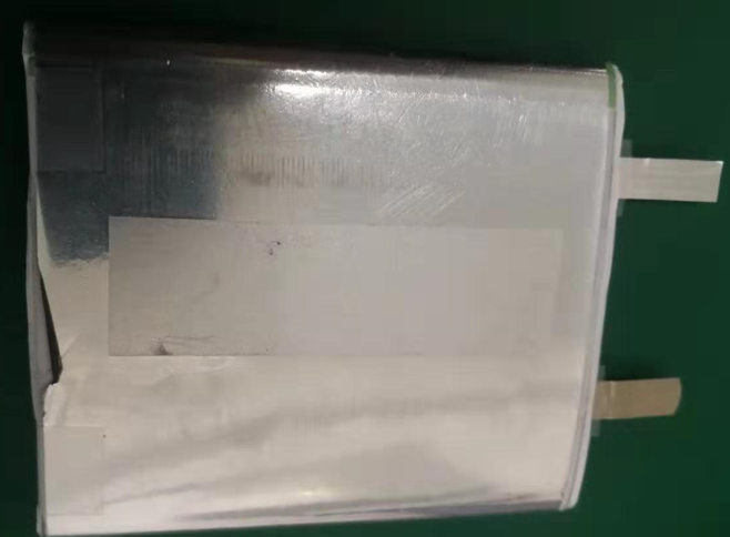 检测电池薄膜的外观瑕疵，表面胶条/胶片位置，是否有起皱和突起等